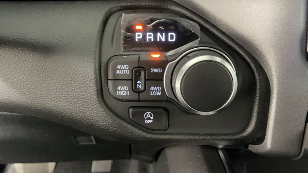 New 2025 Granite Crystal Metallic Clearcoat RAM Big Horn/Lone Star image 19