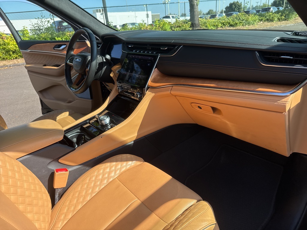 2021 Jeep Grand Cherokee L Summit Reserve photo 42