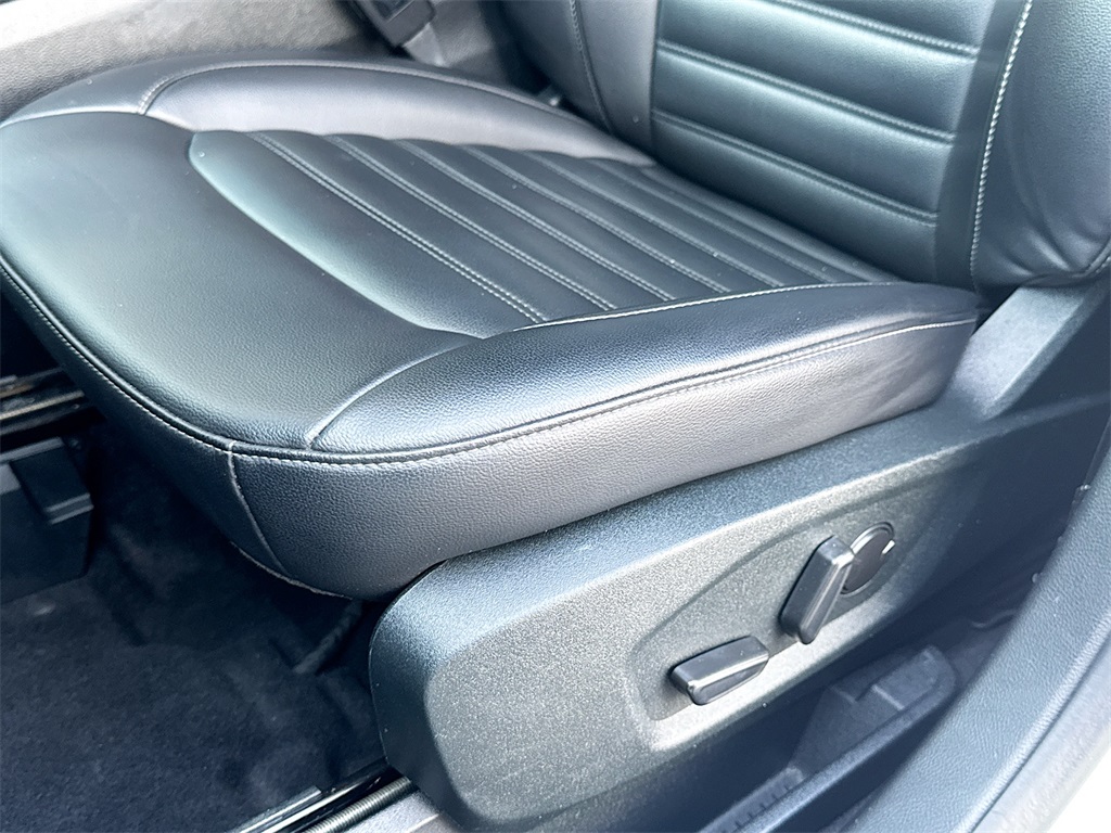 2022 Ford Edge SEL photo 19