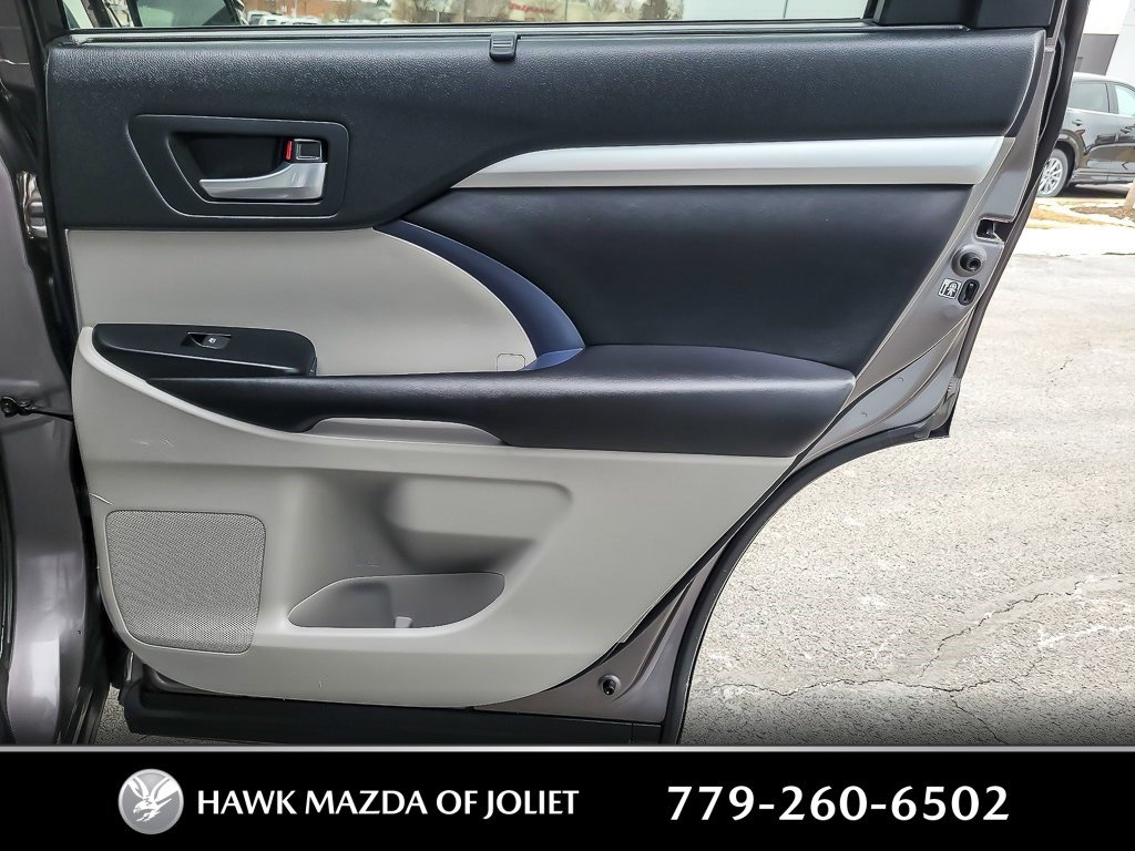 2017 TOYOTA HIGHLANDER - Image 19