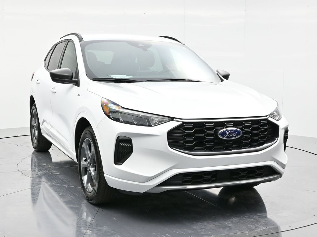 2023 Ford Escape ST-Line photo 3