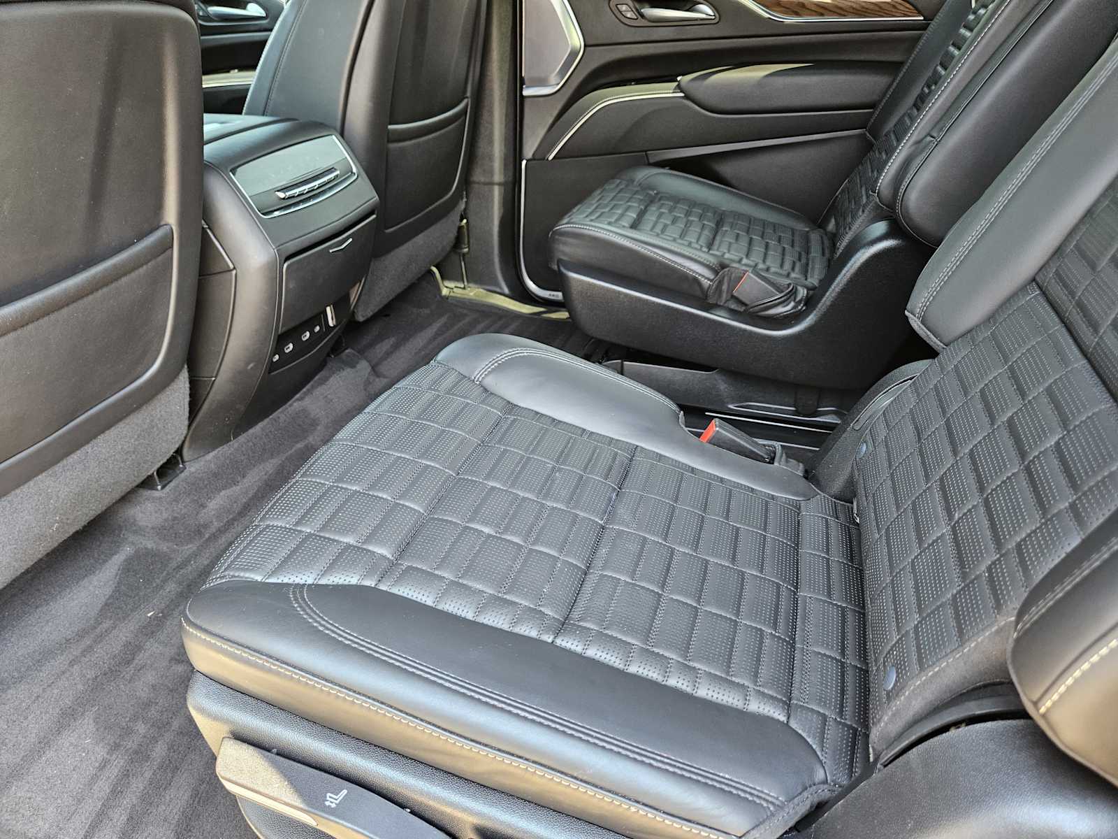 2023 Cadillac Escalade ESV Sport Platinum photo 11