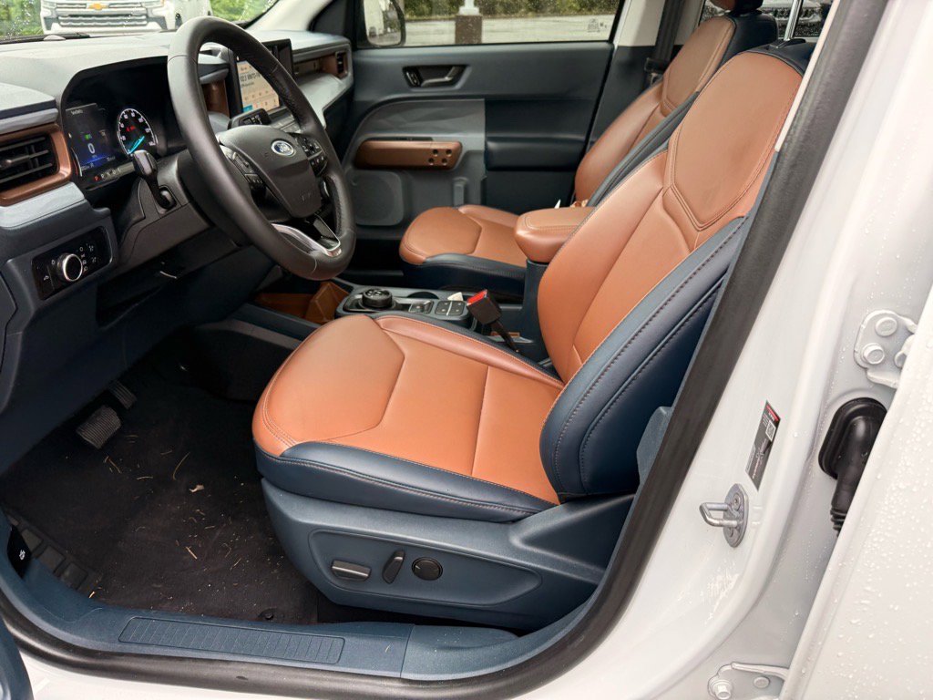 2023 Ford Maverick Lariat photo 11
