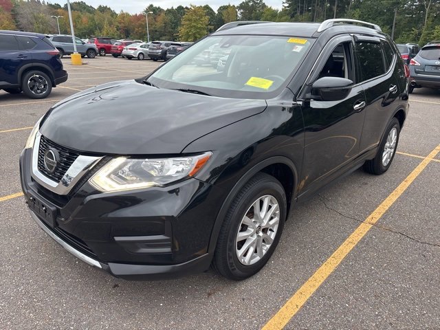2019 Nissan Rogue SV photo 3