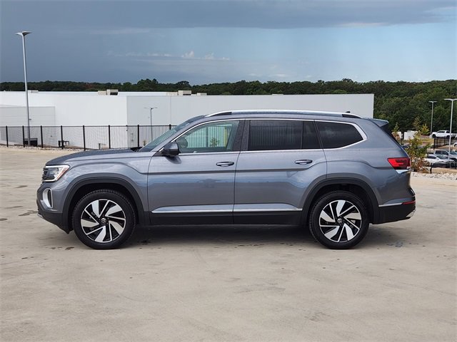 2024 Volkswagen Atlas SEL photo 4