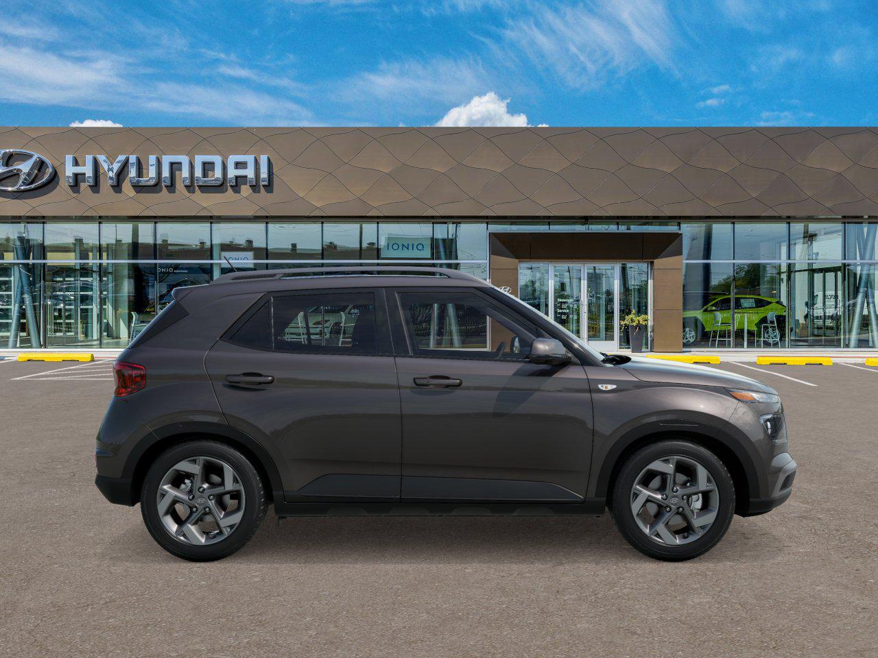 2025 Hyundai Venue SEL photo 5