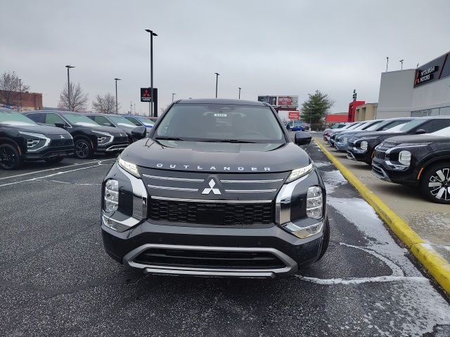 2025 Mitsubishi Outlander SE Ralliart photo 2