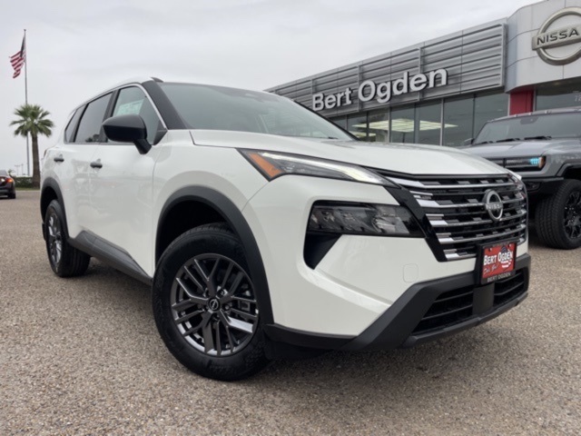 2025 Nissan Rogue S's photo