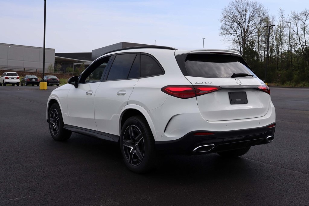 2025 Mercedes Benz GLC AMG photo 3