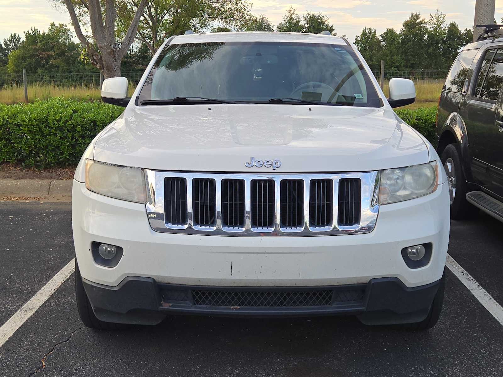 2012 Jeep Grand Cherokee Laredo photo 2