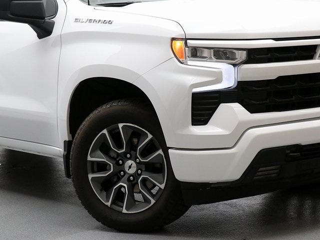 2024 Chevrolet Silverado 1500 RST photo 3