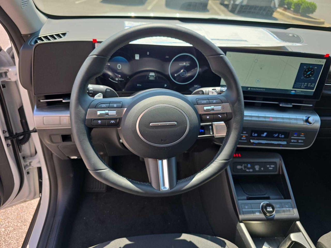 2025 Hyundai Kona SEL photo 9