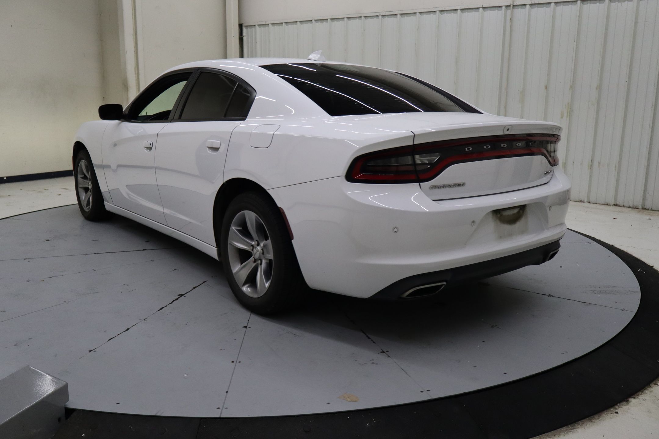 2018 Dodge Charger SXT Plus photo 5