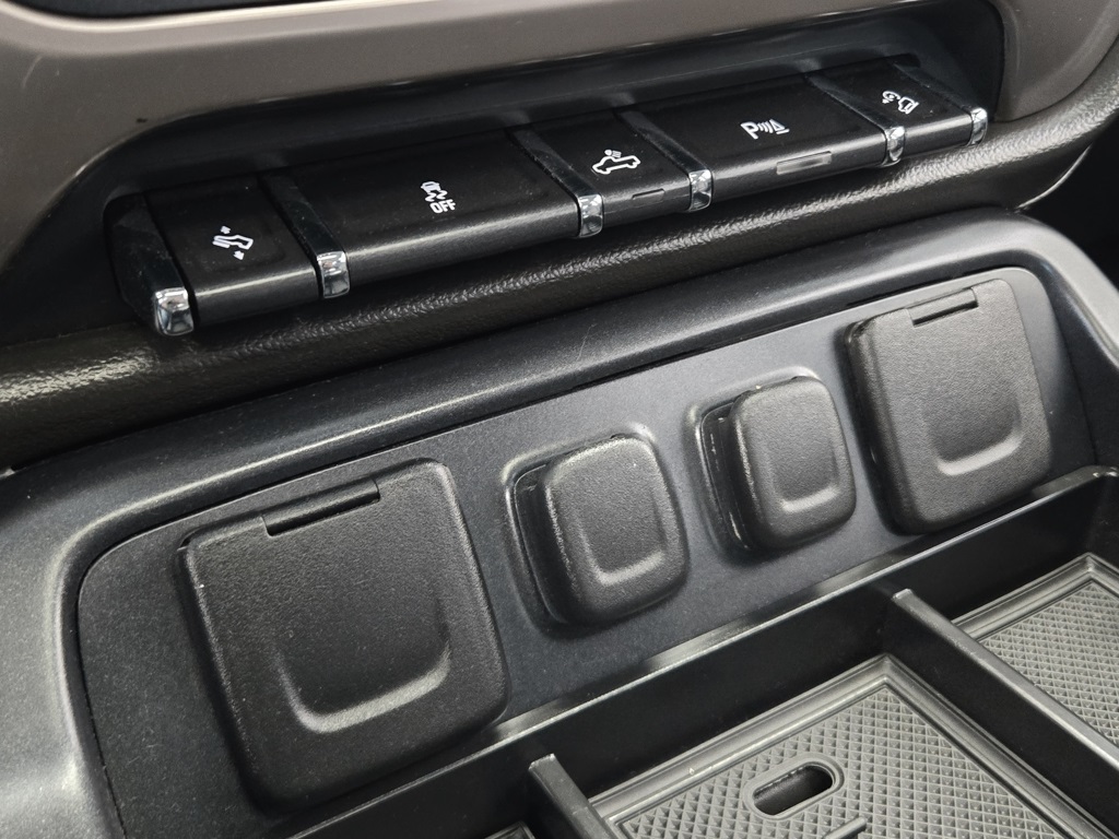 2015 Gmc Sierra 1500 Denali photo 28