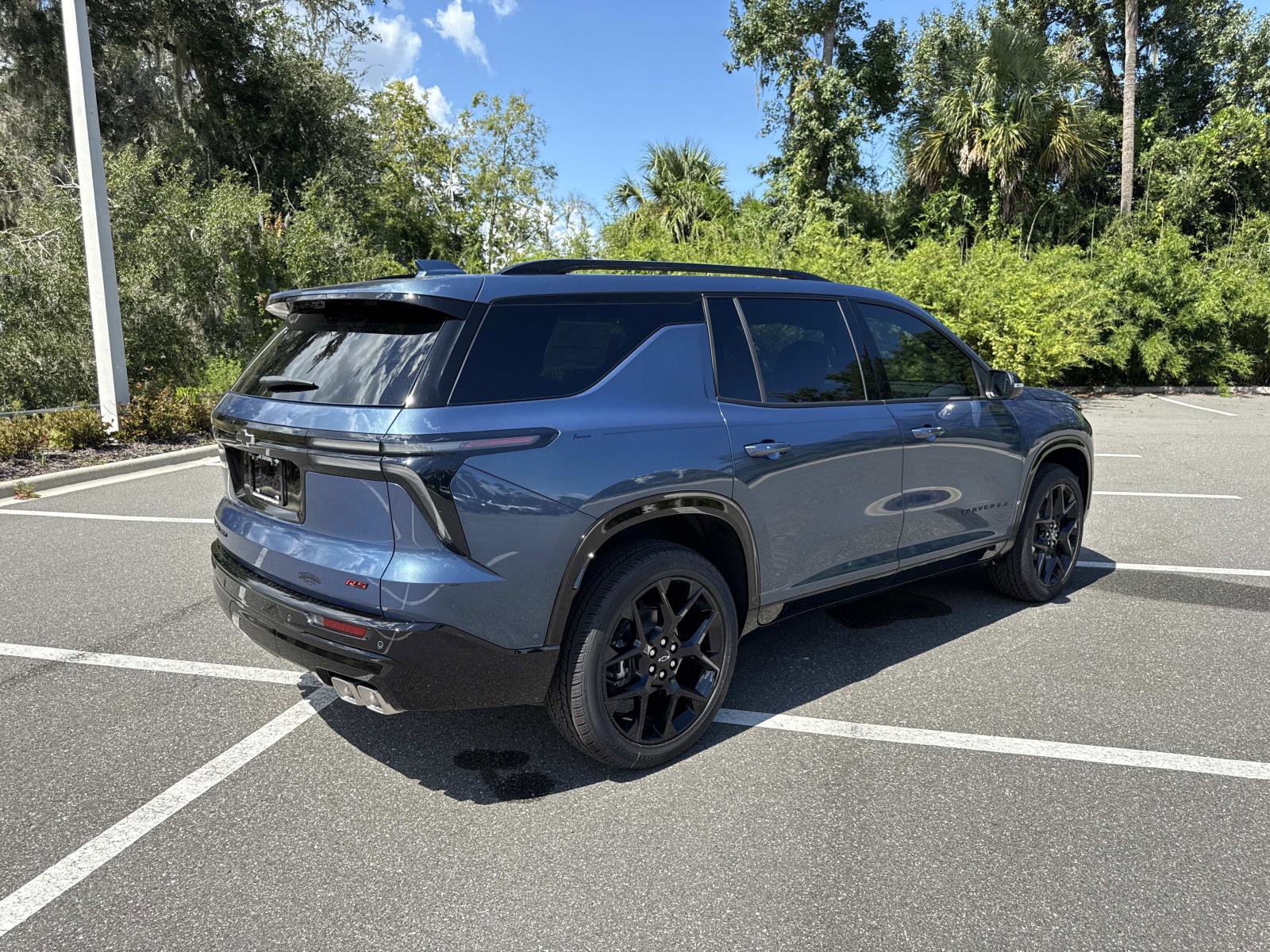 2026 Chevrolet Traverse RS photo 3