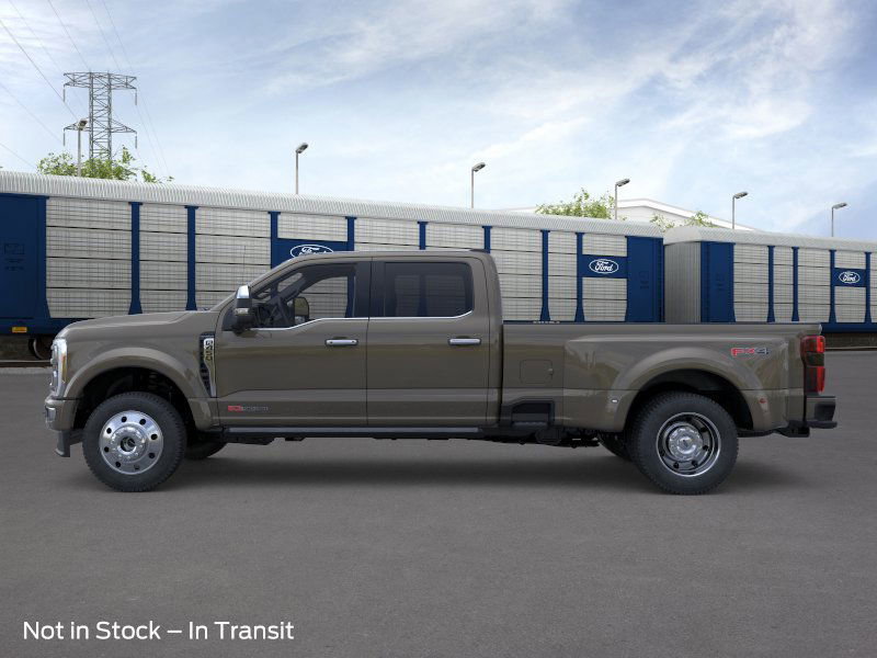 2026 Ford F-450 Platinum photo 3