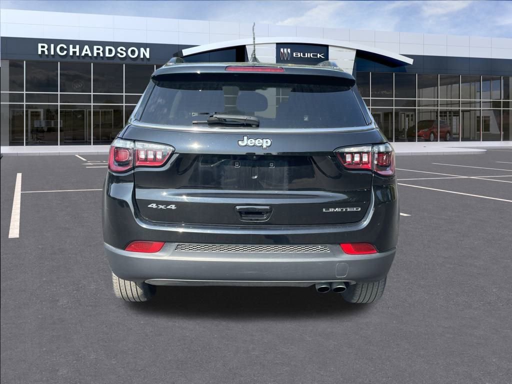 2022 Jeep Compass Limited photo 2