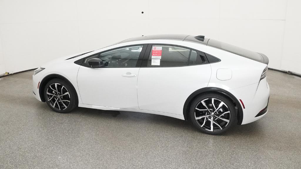 2026 Toyota Prius Plug-in Hybrid XSE Premium photo 11