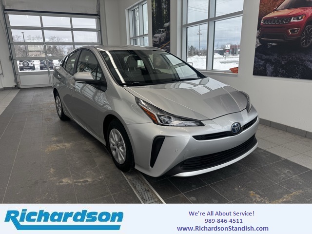 2022 Toyota Prius LE's photo