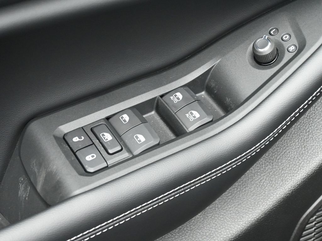 2025 Jeep Grand Cherokee Altitude X photo 19