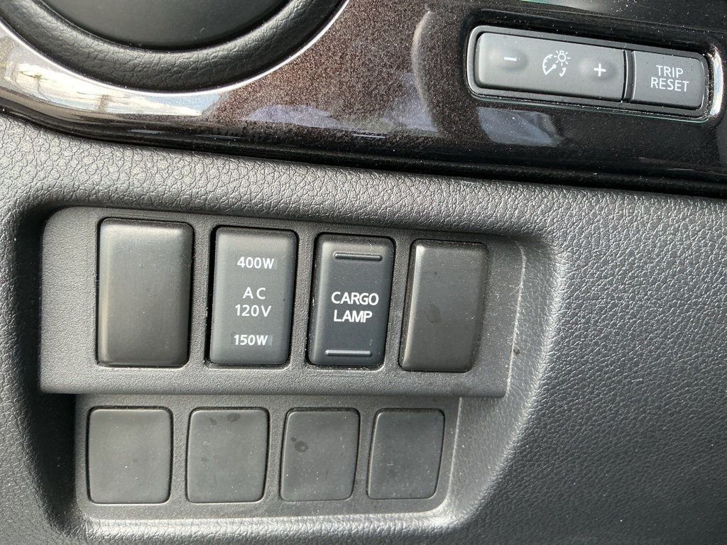2019 Nissan Titan SV photo 18