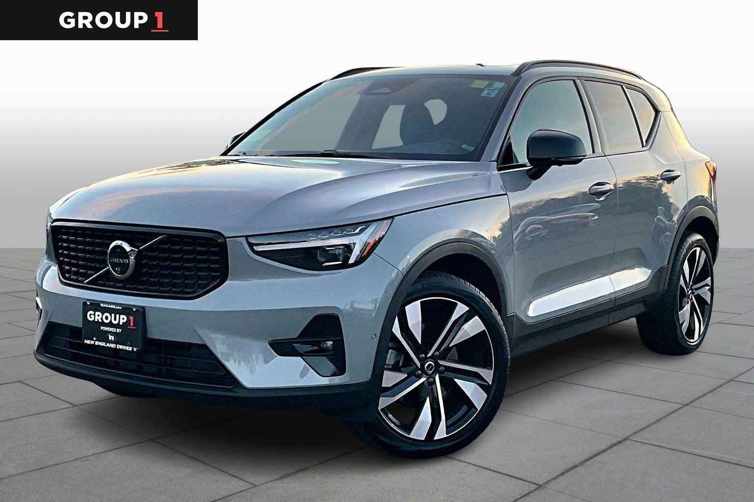 2024 Volvo XC40 Plus's photo