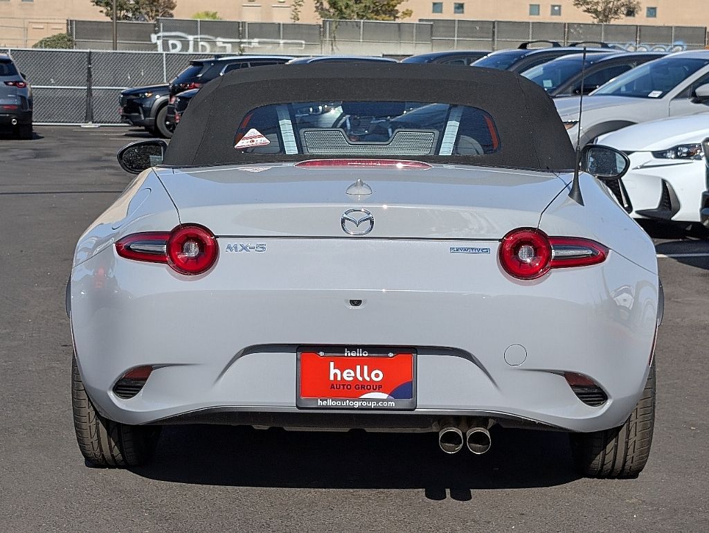 2025 Mazda MX-5 Miata Miata Grand Touring photo 9