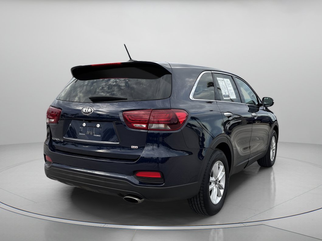 2020 Kia Sorento LX photo 3