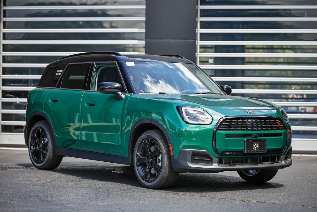 2025 MINI Countryman S's photo