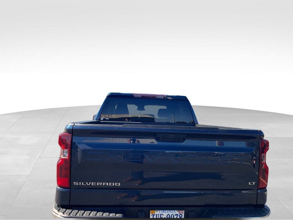 2022 Chevrolet Silverado 1500 LT photo 4