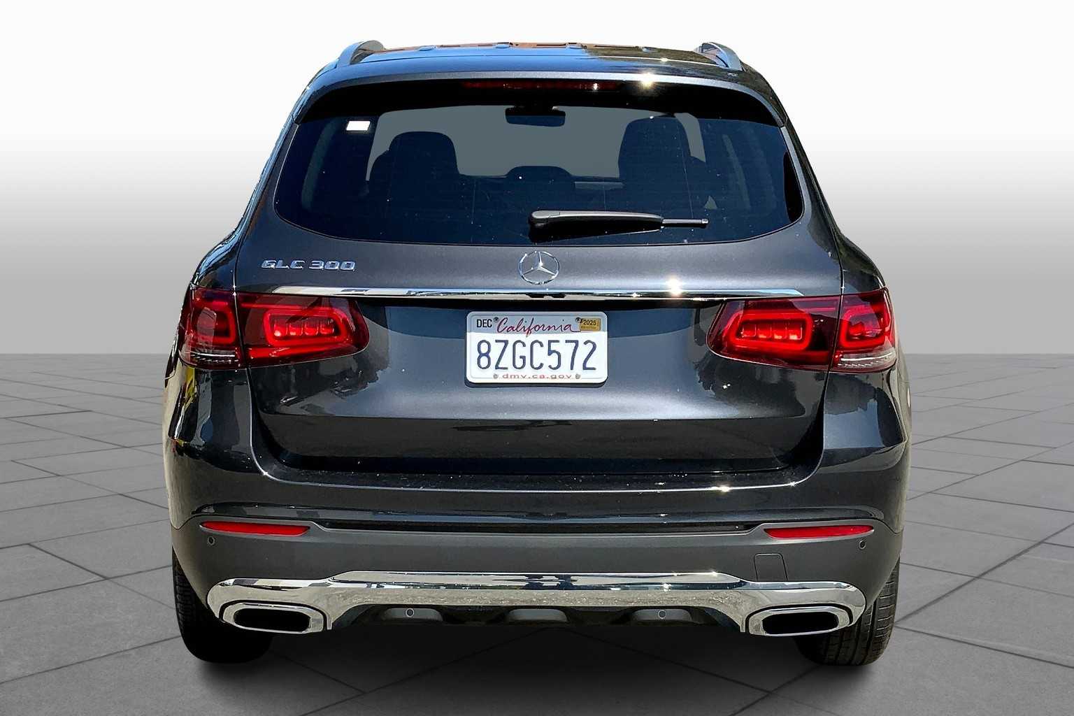 2021 Mercedes Benz GLC 300 photo 4