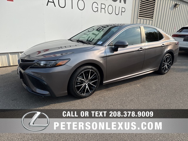 2024 Toyota Camry SE photo 8
