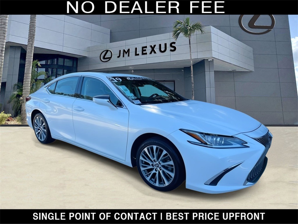 2019 Lexus ES 350's photo
