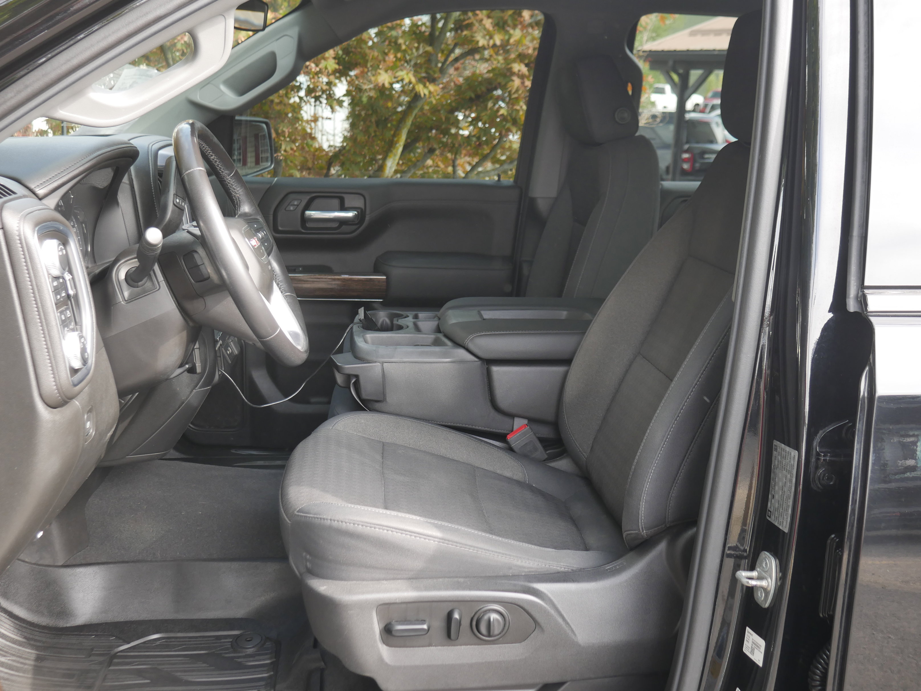 2019 Gmc Sierra 1500 SLE photo 2