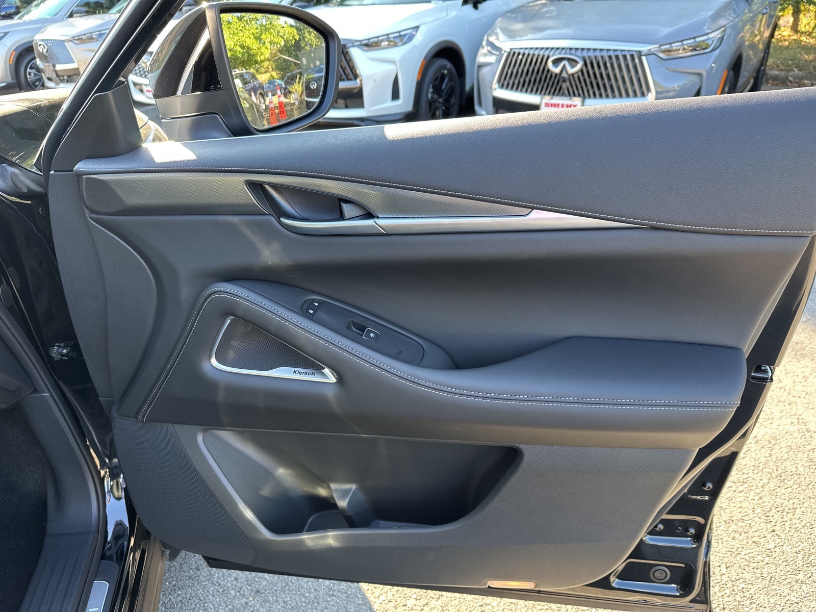 2026 Infiniti QX60 Luxe AWD photo 21