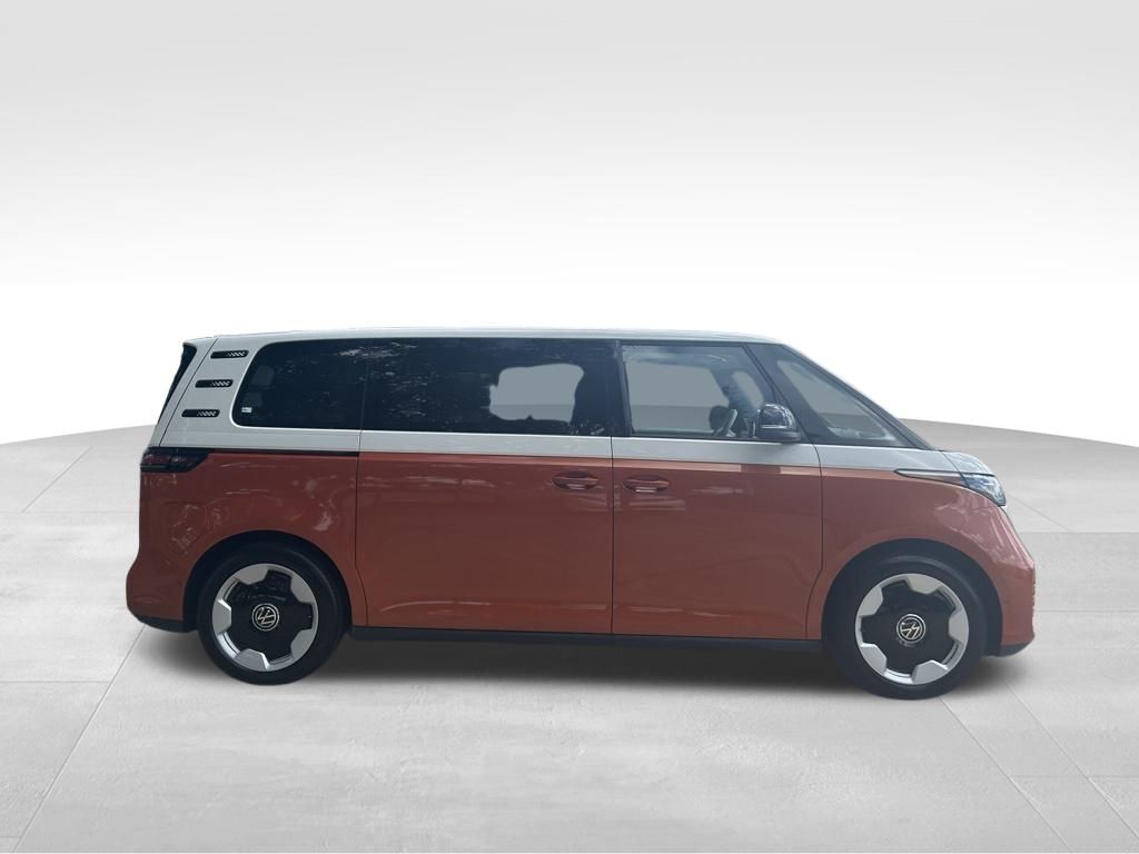 2025 Volkswagen ID. Buzz Pro Plus photo 2