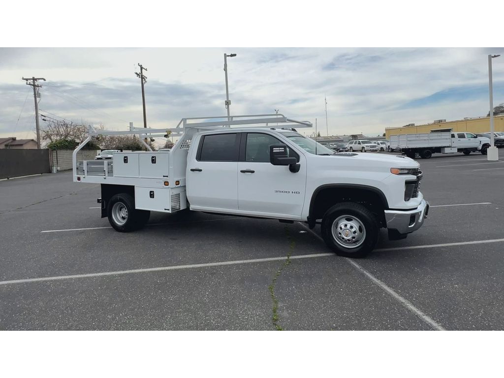 2024 Chevrolet Silverado 3500HD Work Truck photo 2