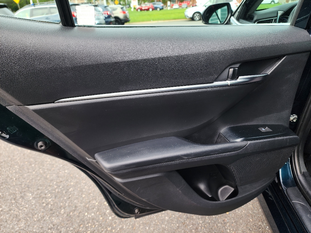 2020 Toyota Camry LE photo 28