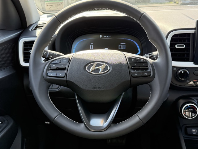 2026 Hyundai Venue SEL photo 16
