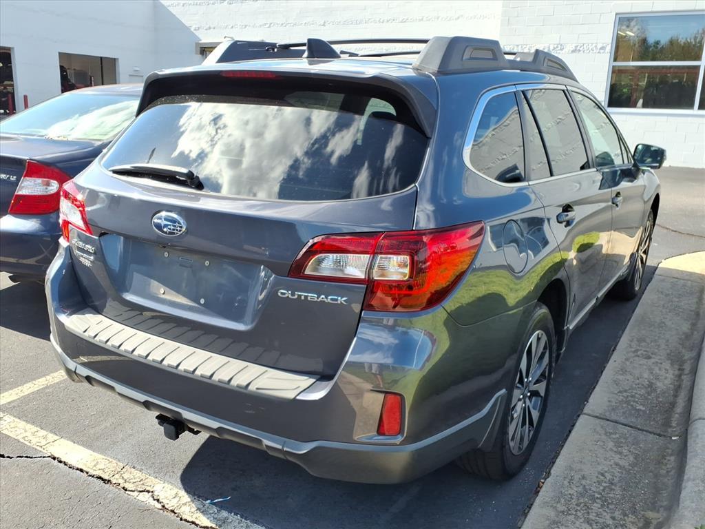 2016 Subaru Outback 2.5i Limited photo 3