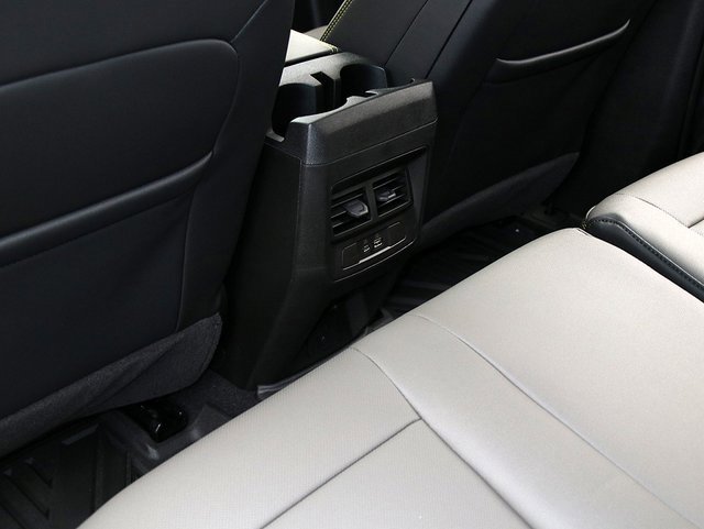 2026 Chevrolet Colorado ZR2 photo 14