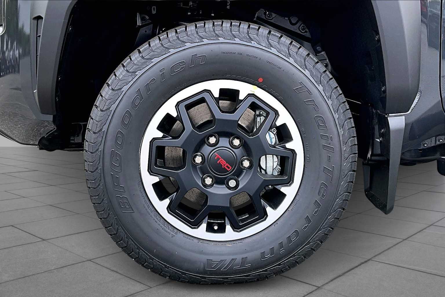 2025 Toyota Tacoma TRD Off-Road 4x4 Double Cab photo 11