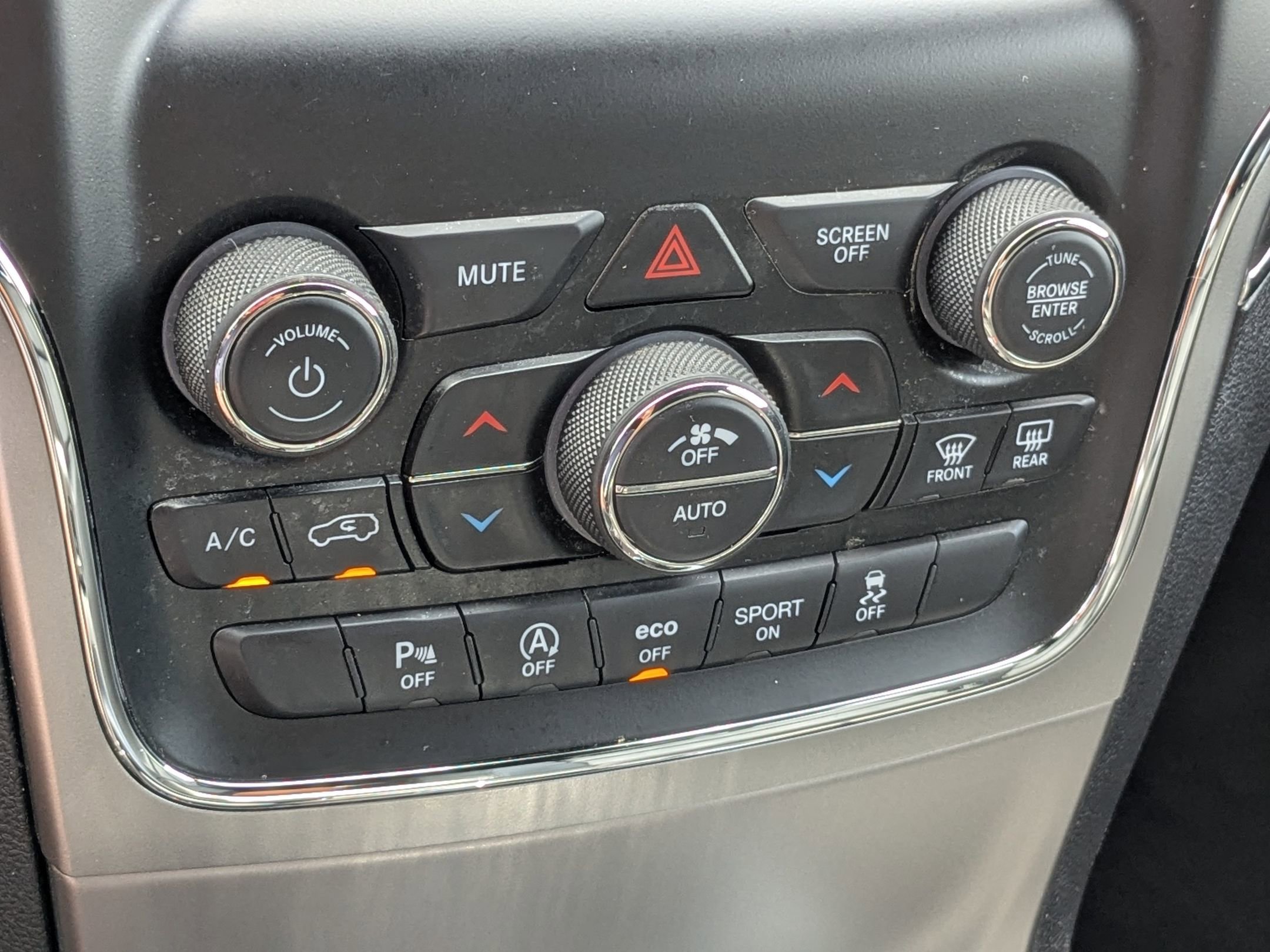 2018 Jeep Grand Cherokee Limited photo 22