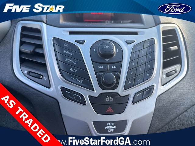 2013 Ford Fiesta SE photo 11