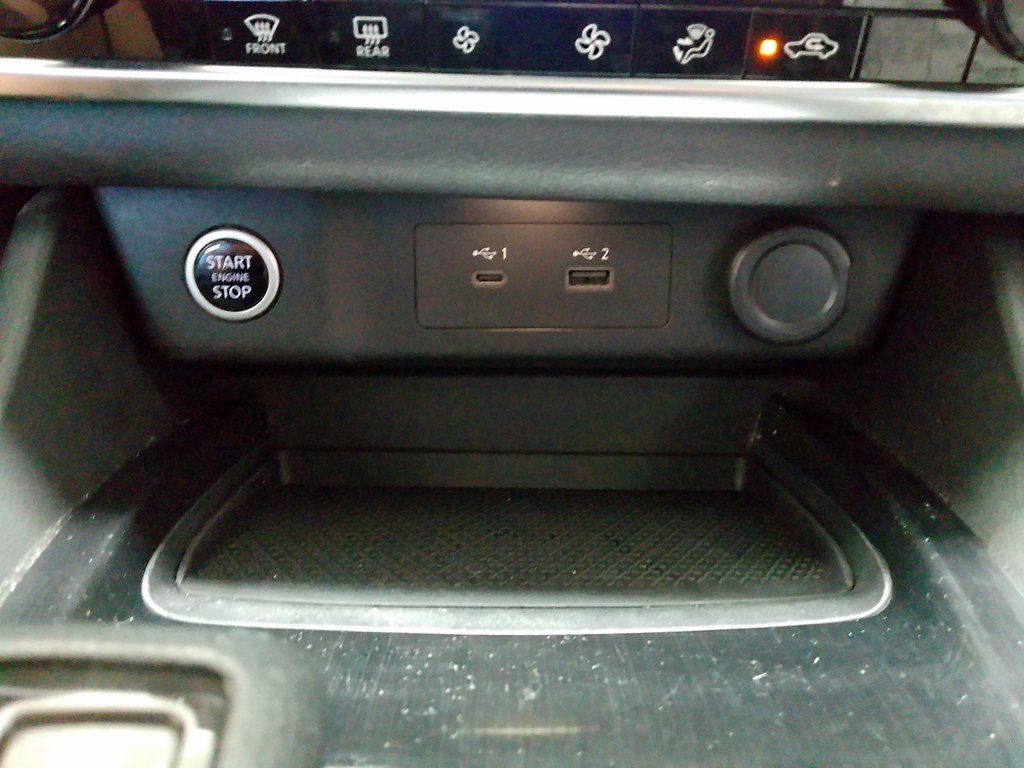 2021 Nissan Rogue SV photo 29
