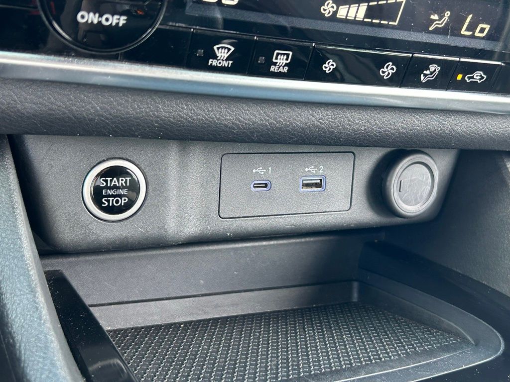 2023 Nissan Rogue SV photo 41