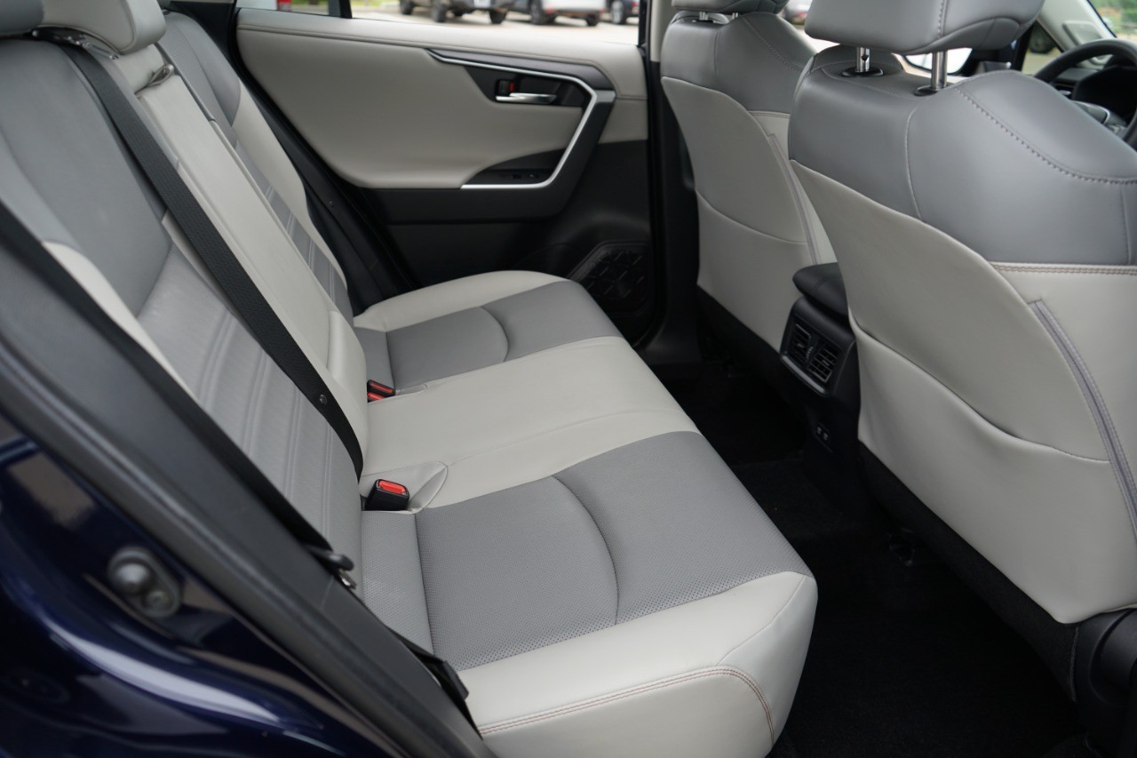 2021 Toyota RAV4 Limited photo 27