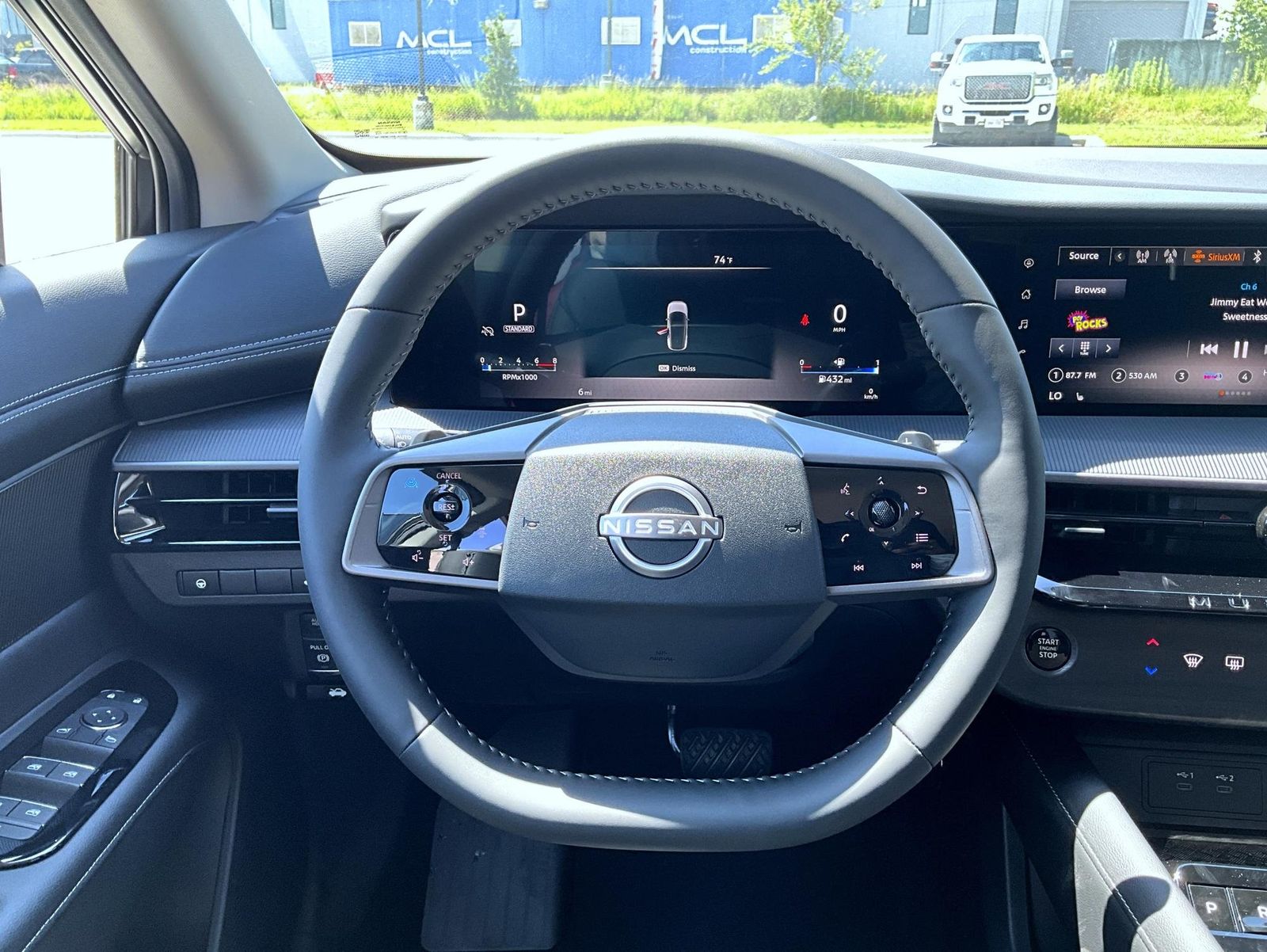2025 Nissan Murano SV photo 12