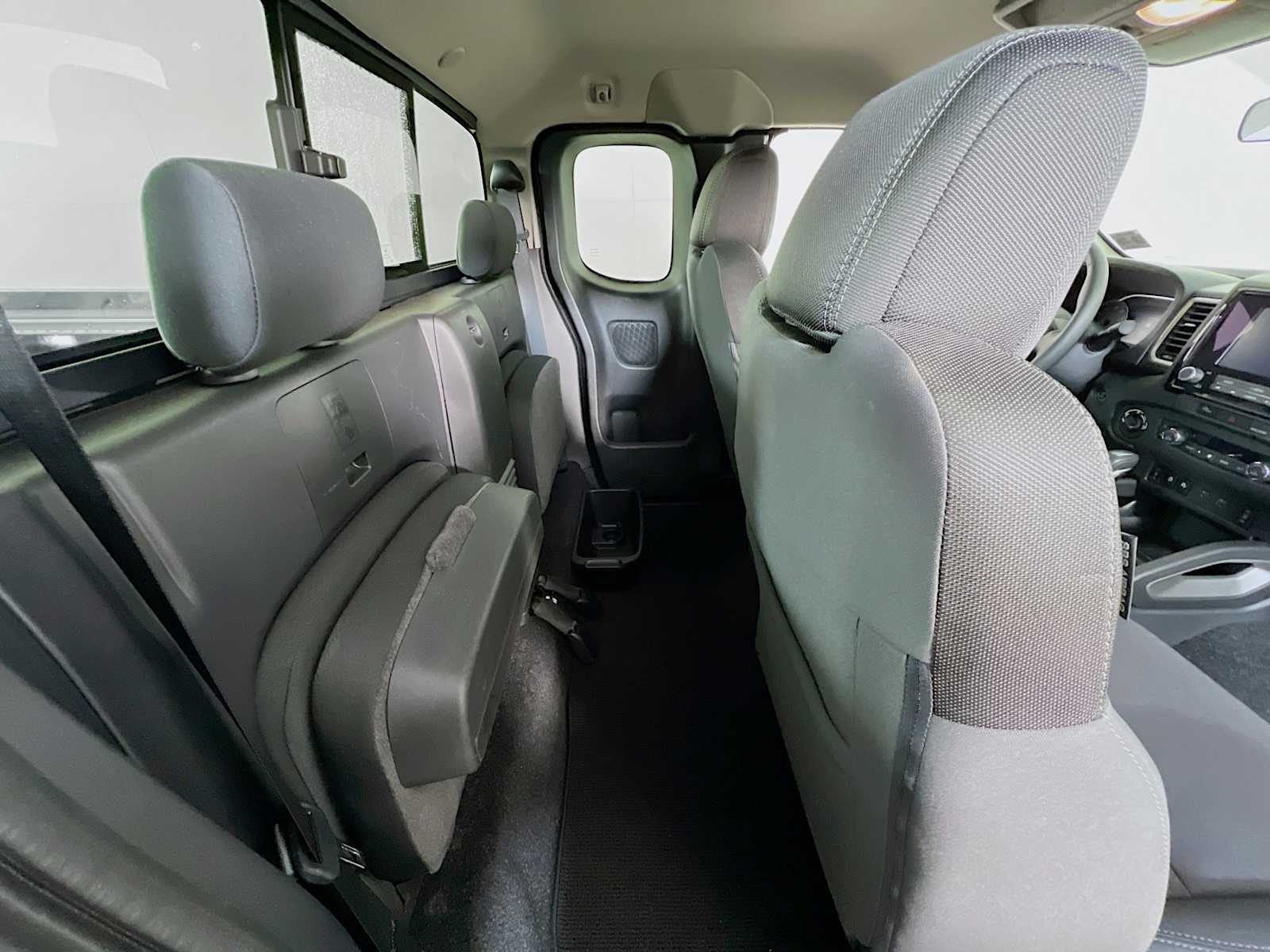 2024 Nissan Frontier SV photo 21