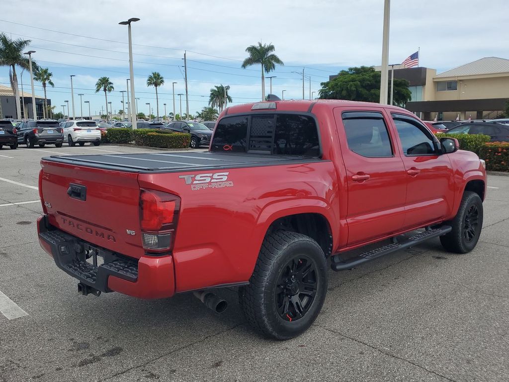 2022 Toyota Tacoma SR5 photo 11